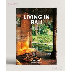 Living In Bali (Bibliotheca Universalis)